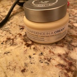 NEW it Confidence In A Cream 2.0